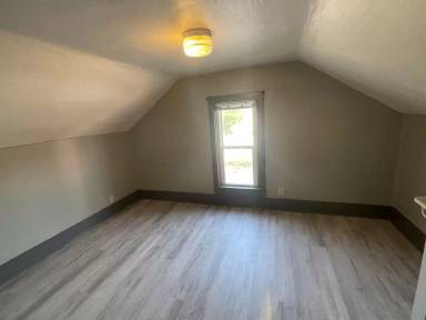 Main picture of 600 W Lincoln Ave
