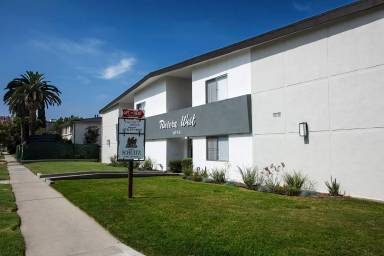 Main picture of 1035 Melrose Ave