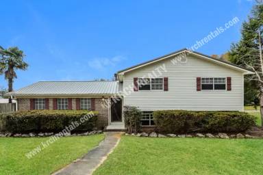 Main picture of 5473 Pine Rd