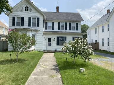 Main picture of 13517 Main St