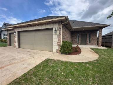 Main picture of 8017 NW 160th Ter