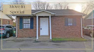 Main picture of 404 Thompsonville Ln