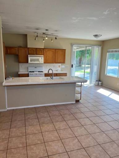 Main picture of 2503 Plum Ln