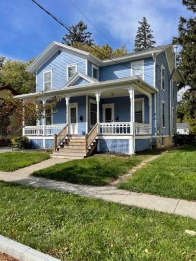 Main picture of 144 Chapin St