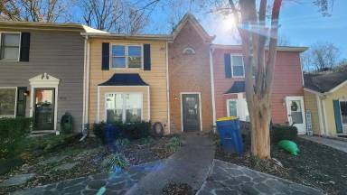 Main picture of 1027 Kennesborough Rd NW