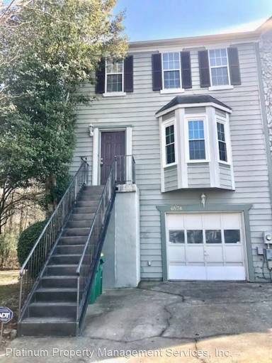 Main picture of 6574 Meadow Green Cir