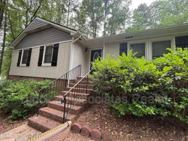 Main picture of 501 Merrie Rd