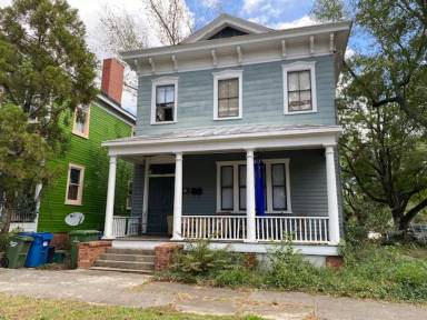 Main picture of 121 S 7th St