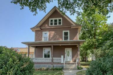 Main picture of 126 S 29th St