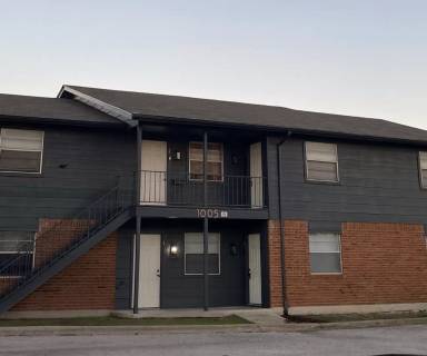 Main picture of 1005 Eastside Dr