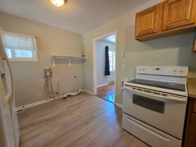 Main picture of 1234 Pine St