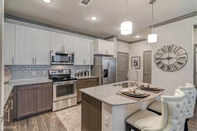 Main picture of 12342 Ranch Road 620 N