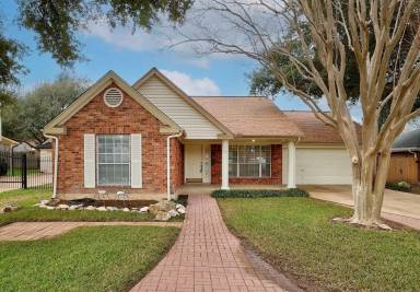 Main picture of 1811 Iris Ln
