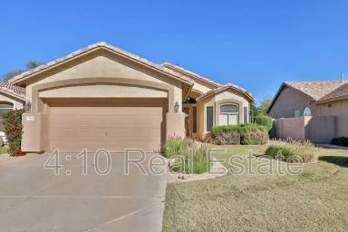 Main picture of 2440 W Hemlock Way