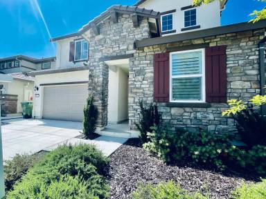 Main picture of 212 Canary Creek Way