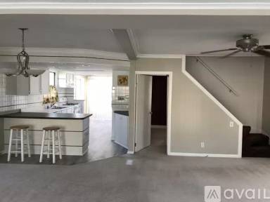 Main picture of 318 N Gainsborough Ave