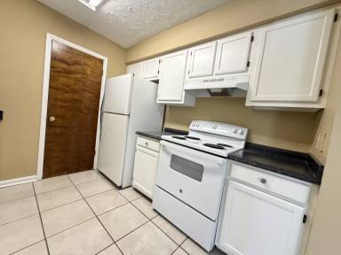 Main picture of 5293 Brightside View Dr