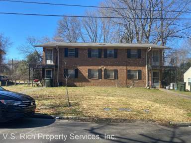 Main picture of 105 N Briggs Ave