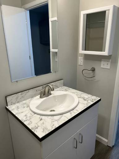 Main picture of 427 N Lake St