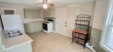 Main picture of 1571 Elm Rd