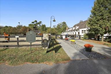 Main picture of 8333 Grubb Rd