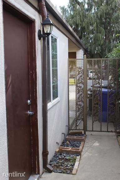Main picture of 9581 Larkspur Dr