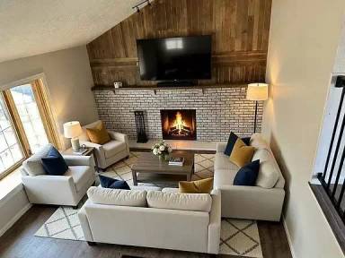Main picture of 4020 W 13th St