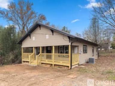 Main picture of 114 Stamey St SE