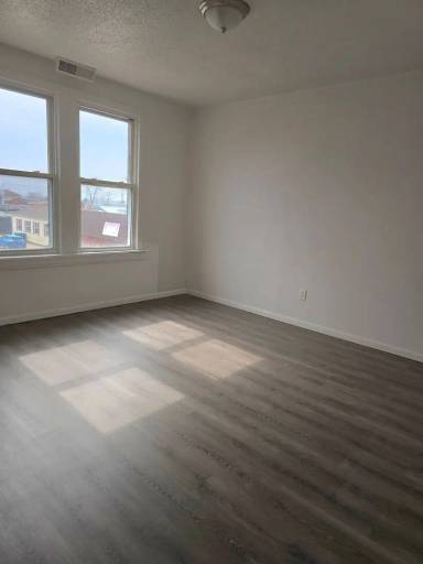 Main picture of 301 E Lorena Ave