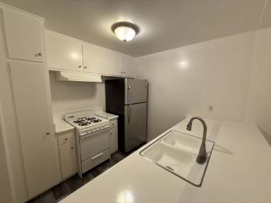 Main picture of 4208 Russell Ave