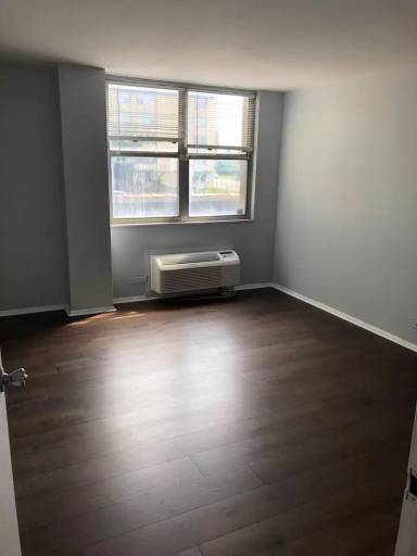 Main picture of 4350 W Ford City Dr