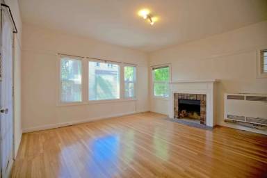 Main picture of 2331 Prince St
