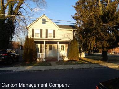 Main picture of 205 Franklin St