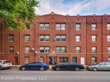 Main picture of 3243 N Damen Ave