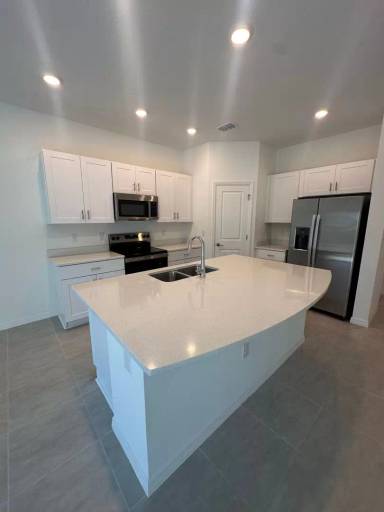 Main picture of 180 River Front Way
