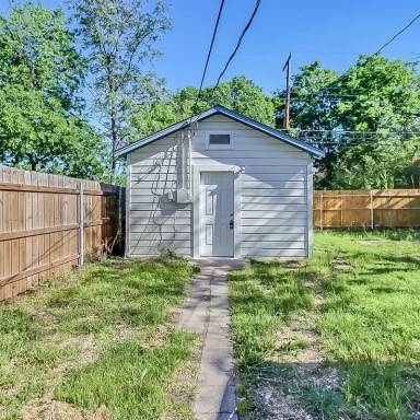 Main picture of 2723 Avenue E