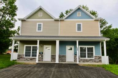 Main picture of 103 Suter St