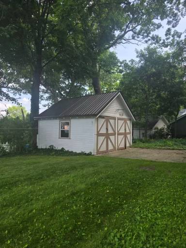 Main picture of 446 Earl Ave