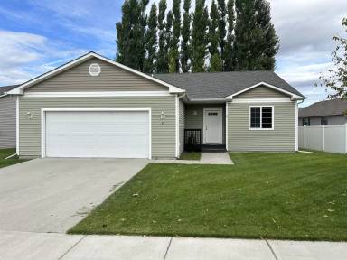 Main picture of 43 Carnegie Dr
