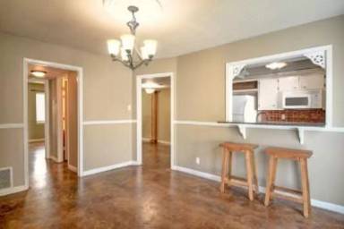 Main picture of 1944 Leslie Dr