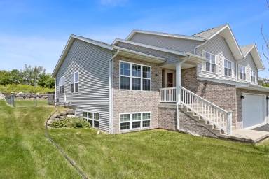 Main picture of 150 Community Dr