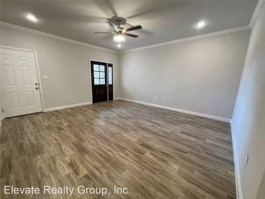 Main picture of 209 Honor Code Pl