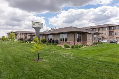 Main picture of The Sterling Apartments at Grand Island