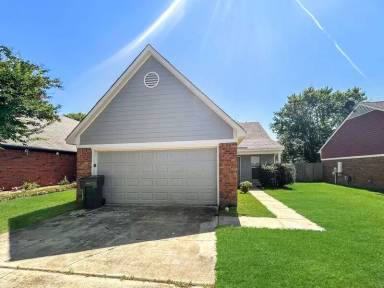 Main picture of 5580 April Dr