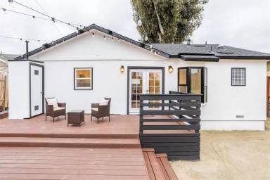 Main picture of 3559 Nile St