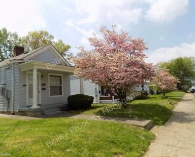 Main picture of 962 Charles St