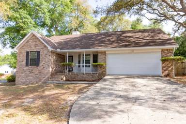 Main picture of 102 Brian Dr