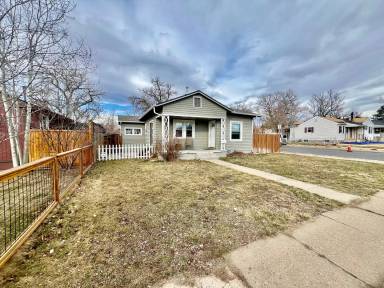 Main picture of 2295 Harlan St