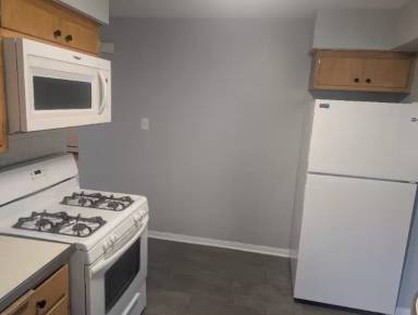 Main picture of 3205 W 97th St