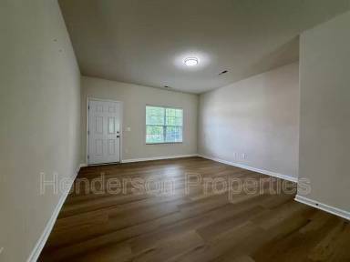Main picture of 3122 Riley Ave